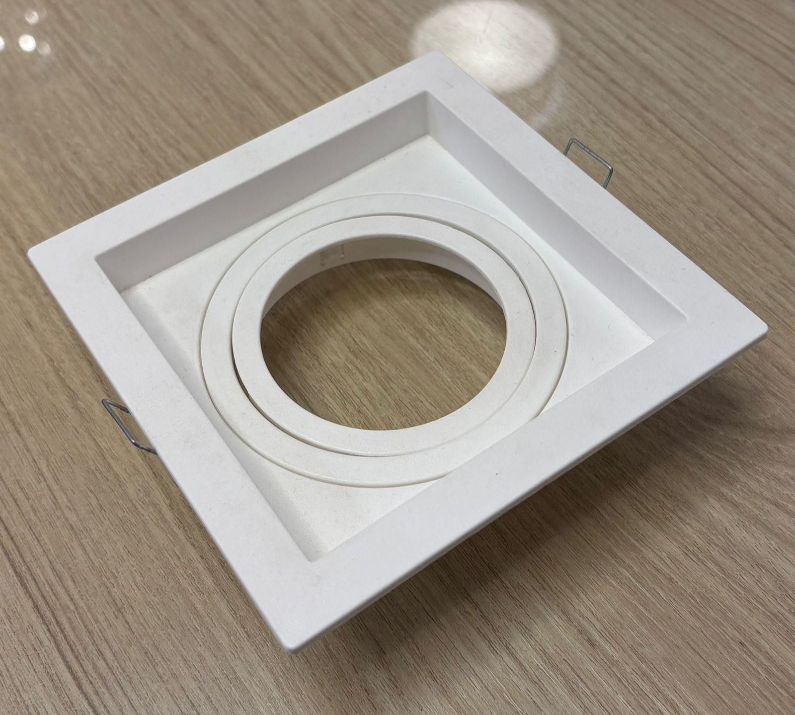 EMBUTIDO AR70 QUADRADO RECUADO DIRECIONÁVEL TERMOPLÁSTICO BRANCO