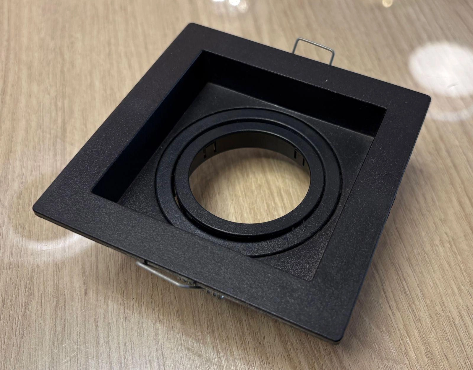 EMBUTIDO DICRÓICA MR16 QUADRADO RECUADO DIRECIONÁVEL TERMOPLÁSTICO PRETO EMBUTIDO DICRÓICA MR16 QUADRADO RECUADO DIRECIONÁVEL TERMOPLÁSTICO PRETO